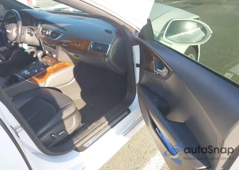 2017 Audi A7 3.0T Premium Plus z USA, uszkodzony, nr VIN WAUW2AFC6HN025573